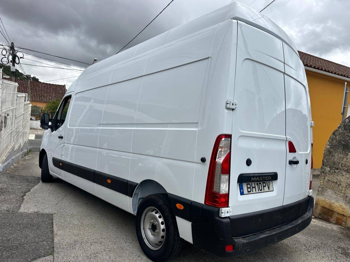 renault-master-2024-diesel-2299cc
