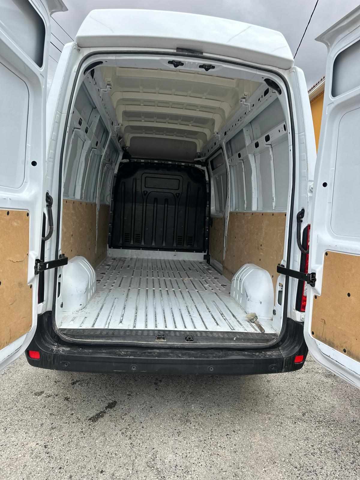 renault-master-2024-diesel-2299cc