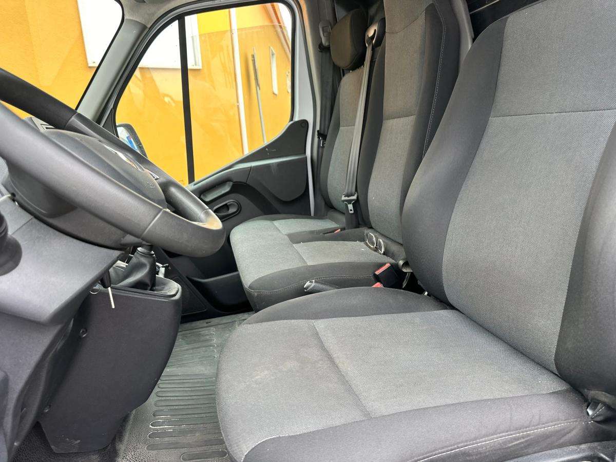 renault-master-2024-diesel-2299cc