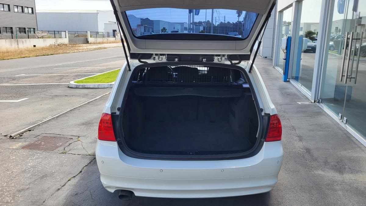 bmw-serie-3-318d-2011-diesel-1995cc
