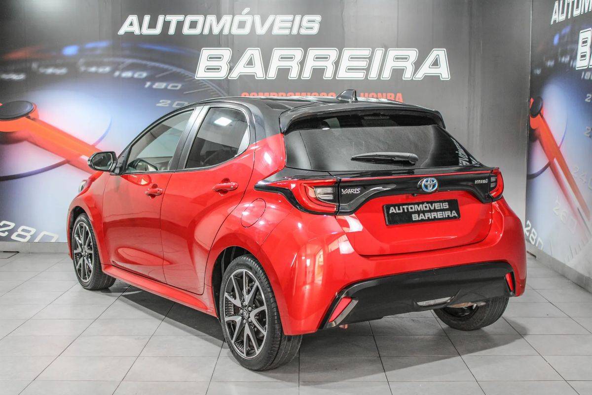 toyota-yaris-2021-hibrido-a-gasolina-1490cc