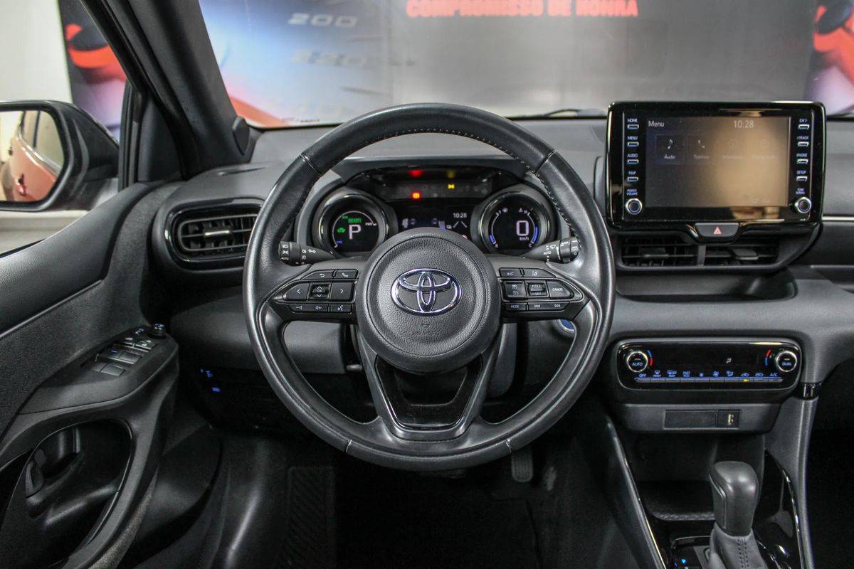 toyota-yaris-2021-hibrido-a-gasolina-1490cc