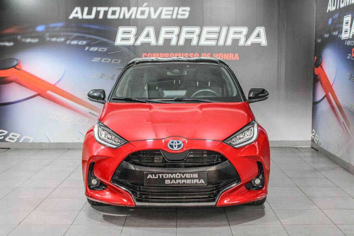 toyota-yaris-2021-hibrido-a-gasolina-1490cc