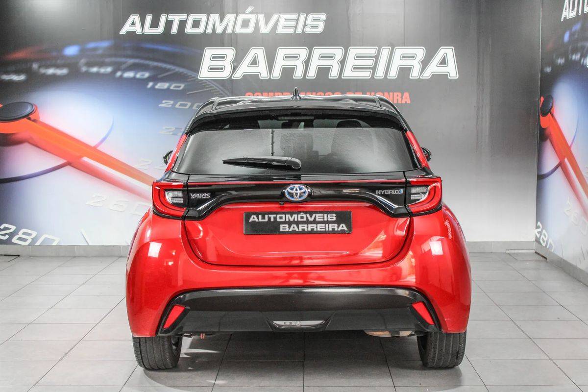 toyota-yaris-2021-hibrido-a-gasolina-1490cc