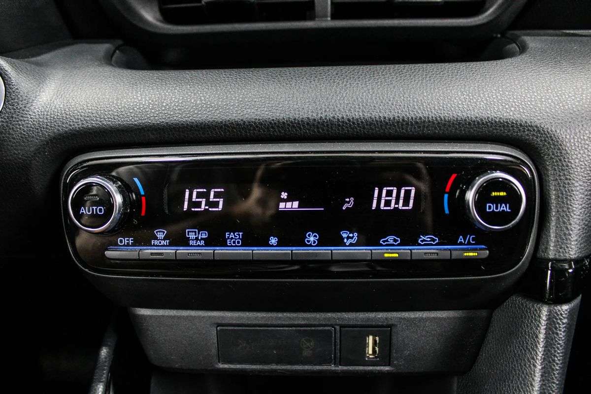 toyota-yaris-2021-hibrido-a-gasolina-1490cc