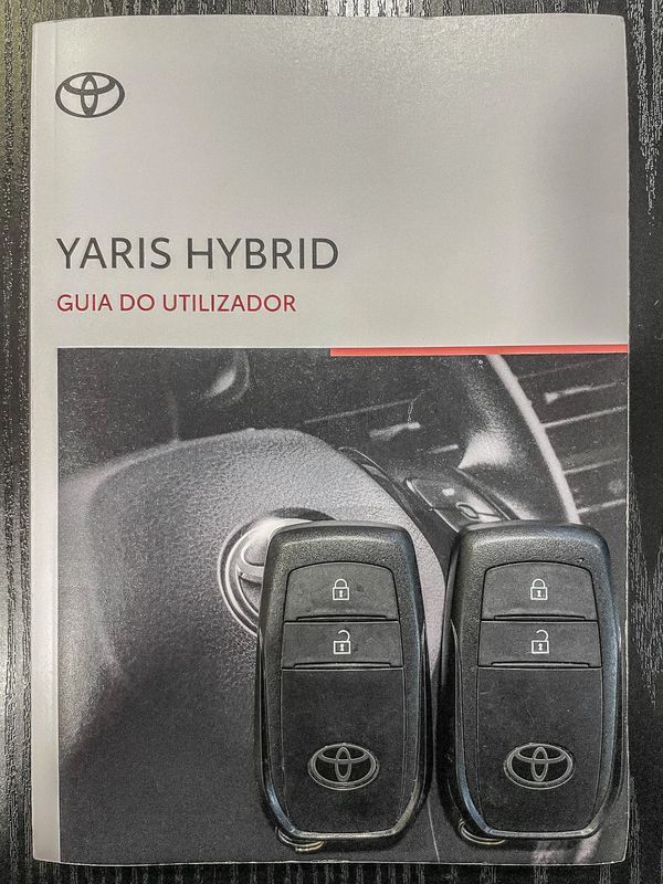 toyota-yaris-2021-hibrido-a-gasolina-1490cc
