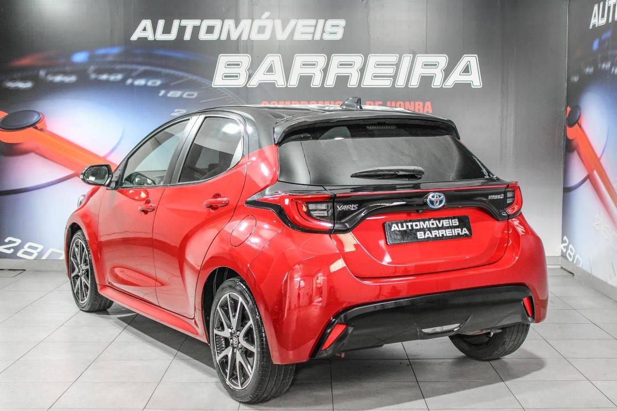 toyota-yaris-2021-hibrido-a-gasolina-1490cc