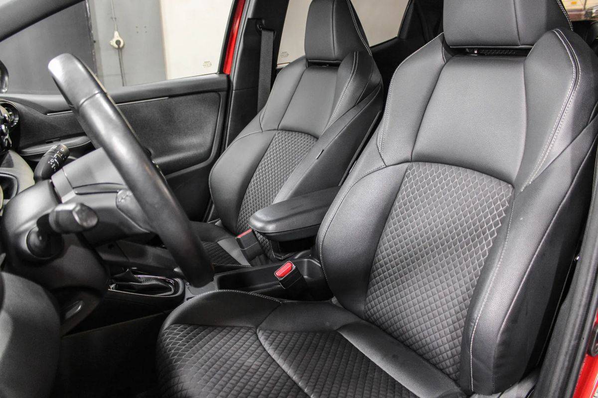 toyota-yaris-2021-hibrido-a-gasolina-1490cc