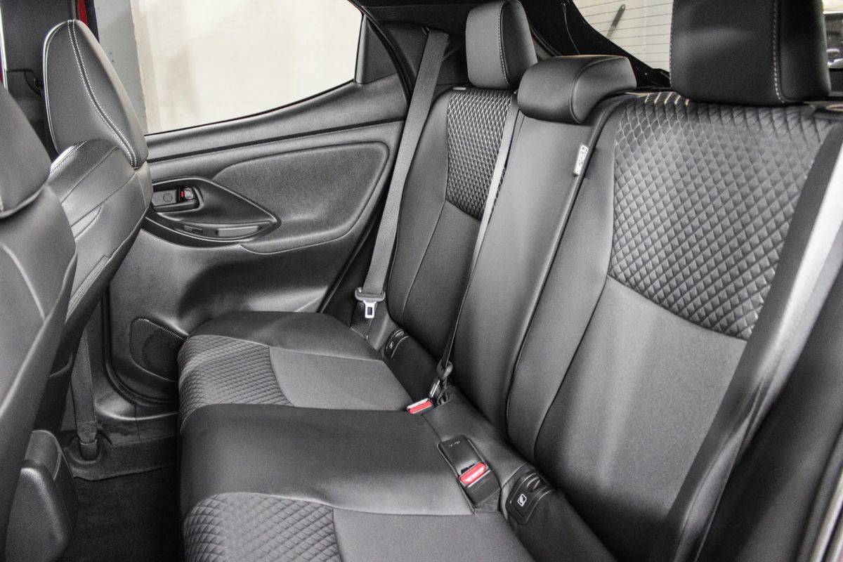 toyota-yaris-2021-hibrido-a-gasolina-1490cc