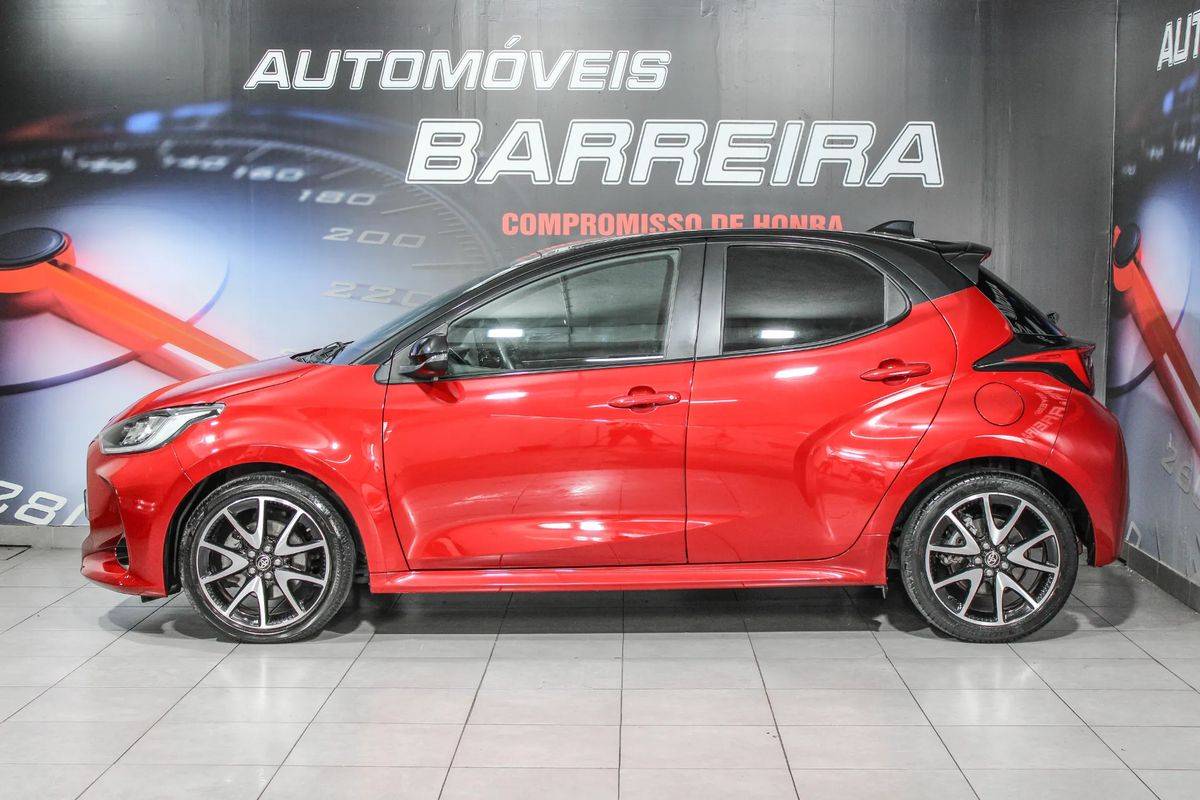 toyota-yaris-2021-hibrido-a-gasolina-1490cc