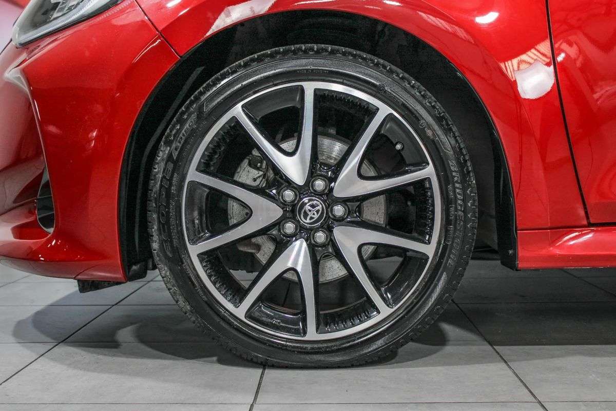 toyota-yaris-2021-hibrido-a-gasolina-1490cc