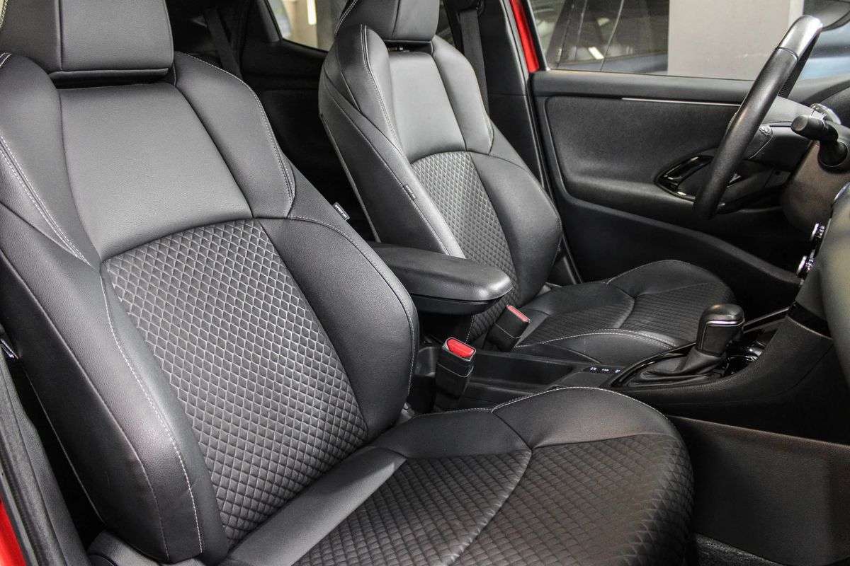 toyota-yaris-2021-hibrido-a-gasolina-1490cc