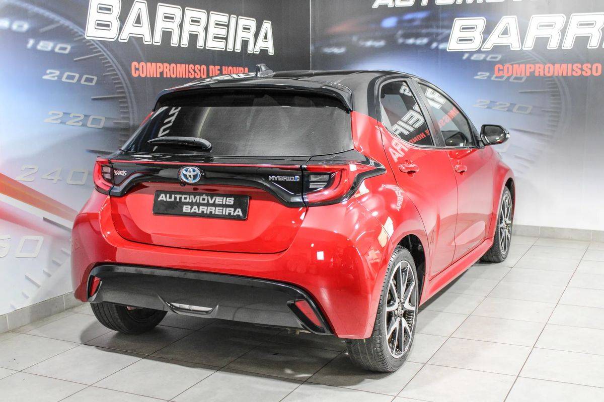 toyota-yaris-2021-hibrido-a-gasolina-1490cc