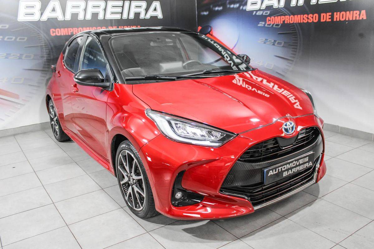 toyota-yaris-2021-hibrido-a-gasolina-1490cc