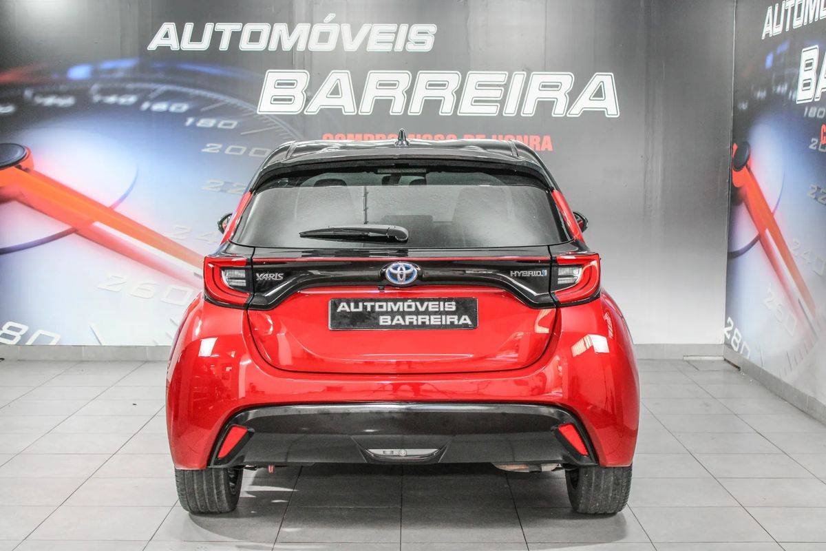 toyota-yaris-2021-hibrido-a-gasolina-1490cc