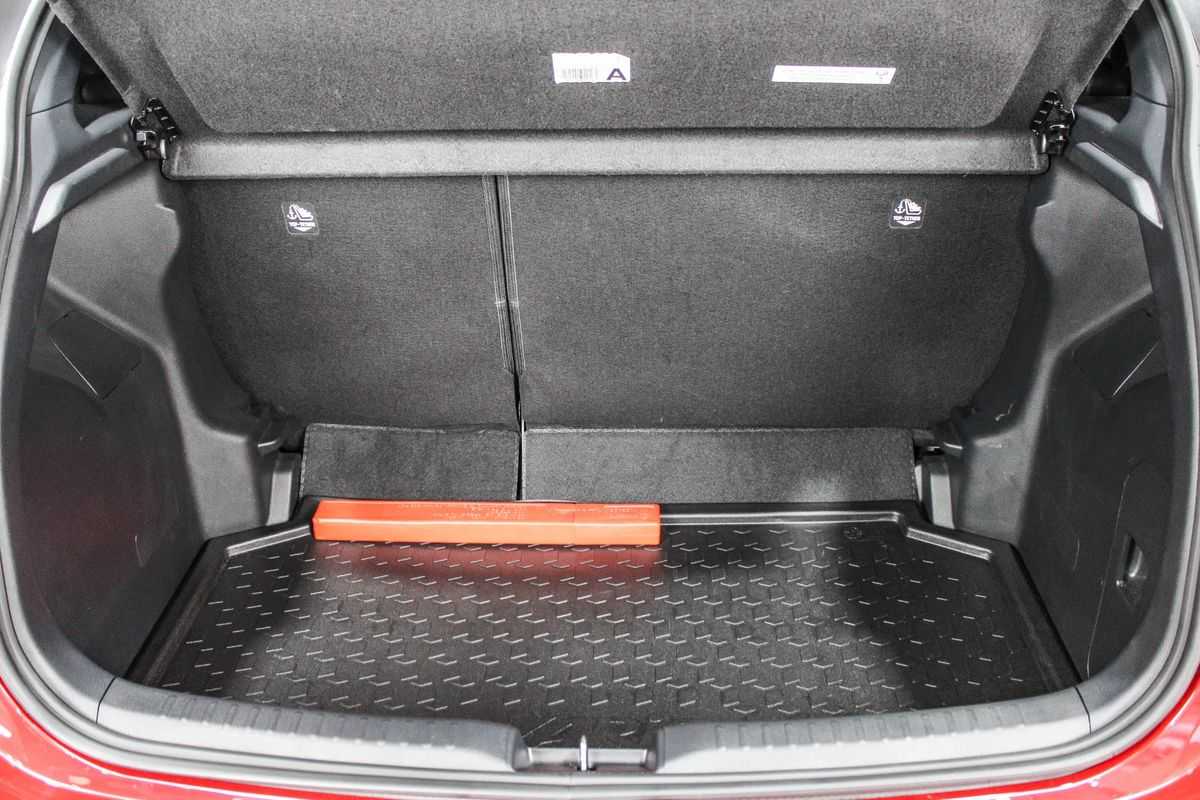 toyota-yaris-2021-hibrido-a-gasolina-1490cc
