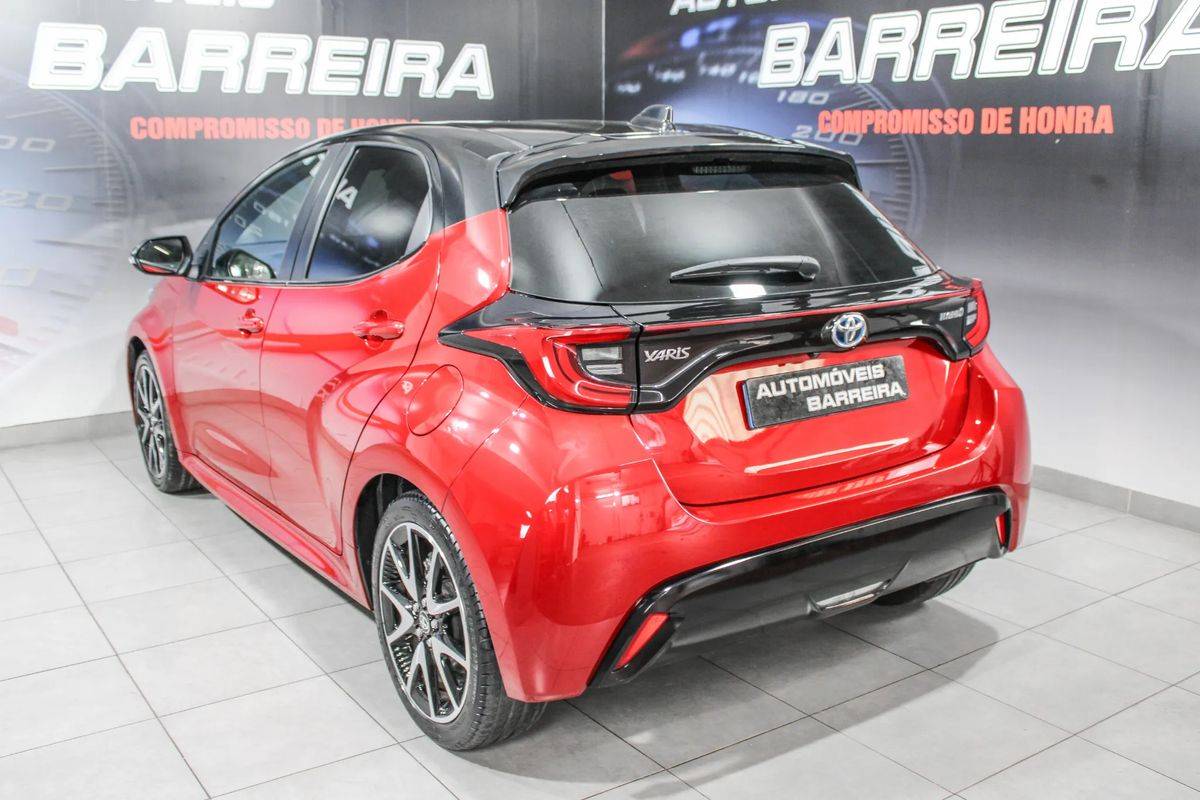 toyota-yaris-2021-hibrido-a-gasolina-1490cc