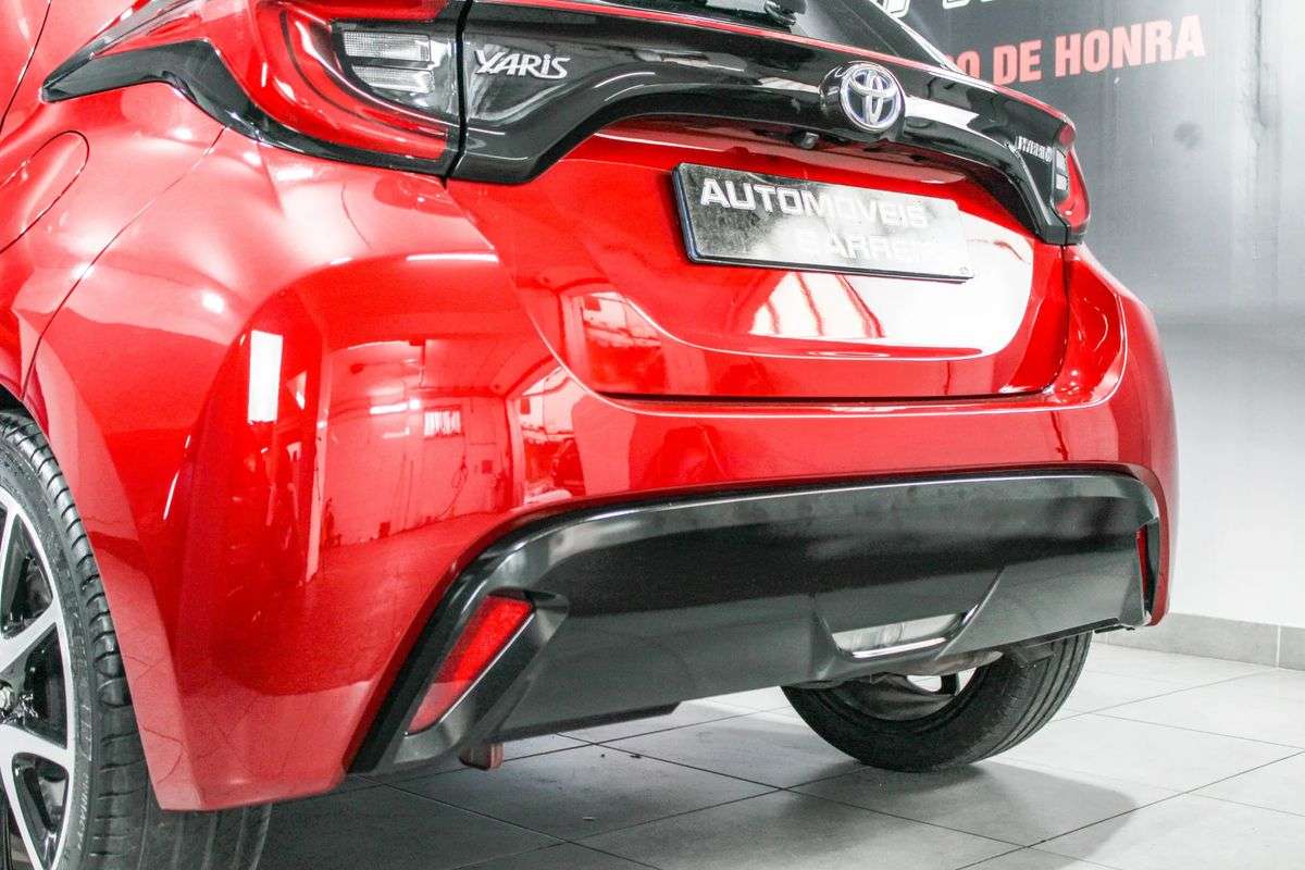 toyota-yaris-2021-hibrido-a-gasolina-1490cc