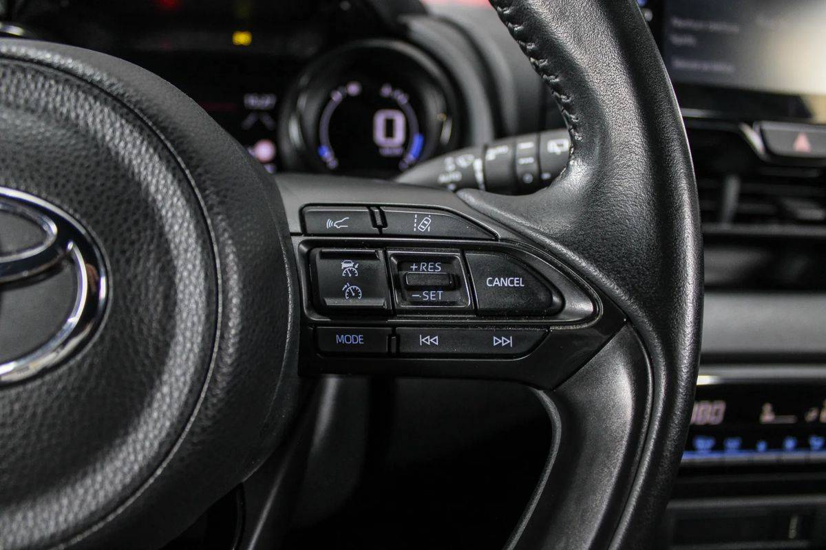 toyota-yaris-2021-hibrido-a-gasolina-1490cc