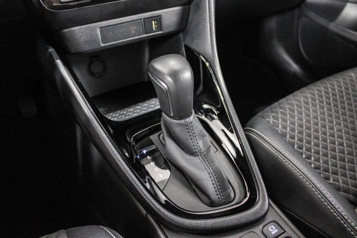 toyota-yaris-2021-hibrido-a-gasolina-1490cc