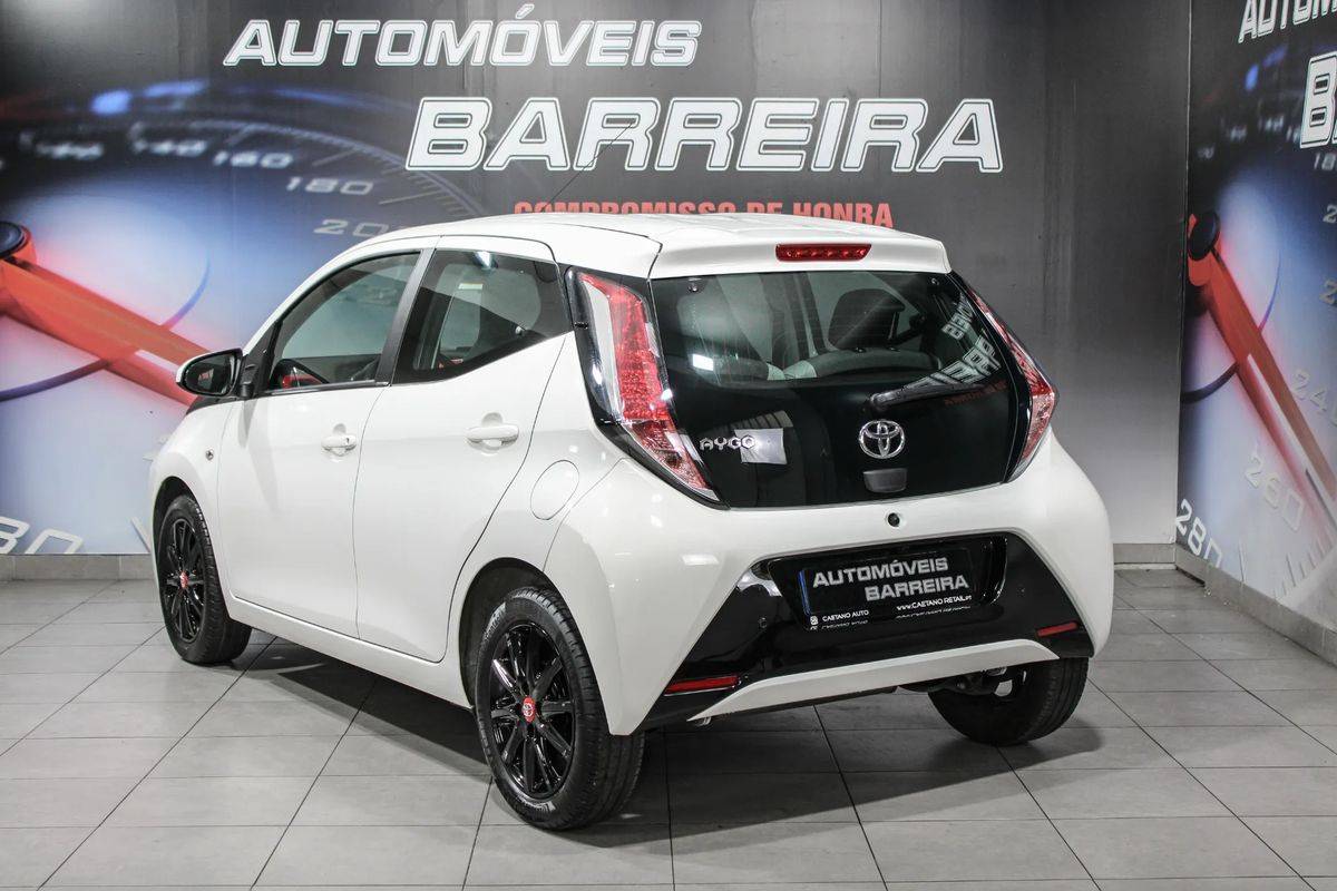 toyota-aygo-2018-gasolina-998cc