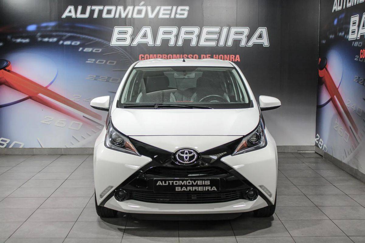 toyota-aygo-2018-gasolina-998cc