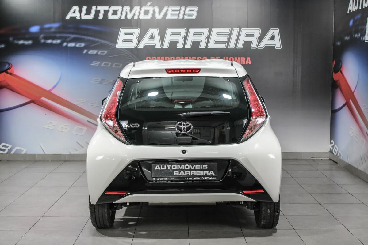 toyota-aygo-2018-gasolina-998cc