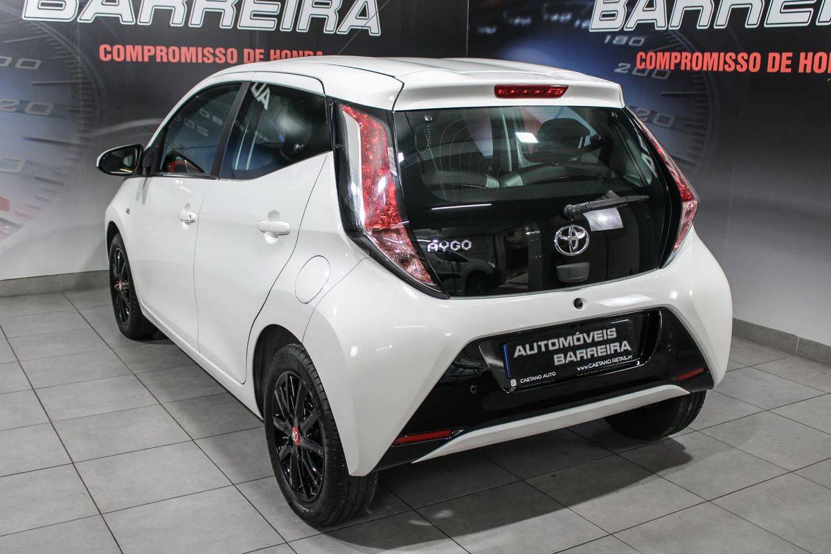 toyota-aygo-2018-gasolina-998cc