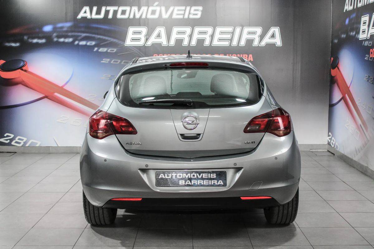 opel-astra-2010-diesel-1686cc