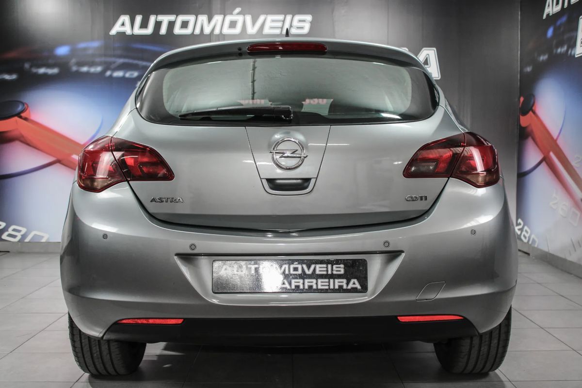 opel-astra-2010-diesel-1686cc