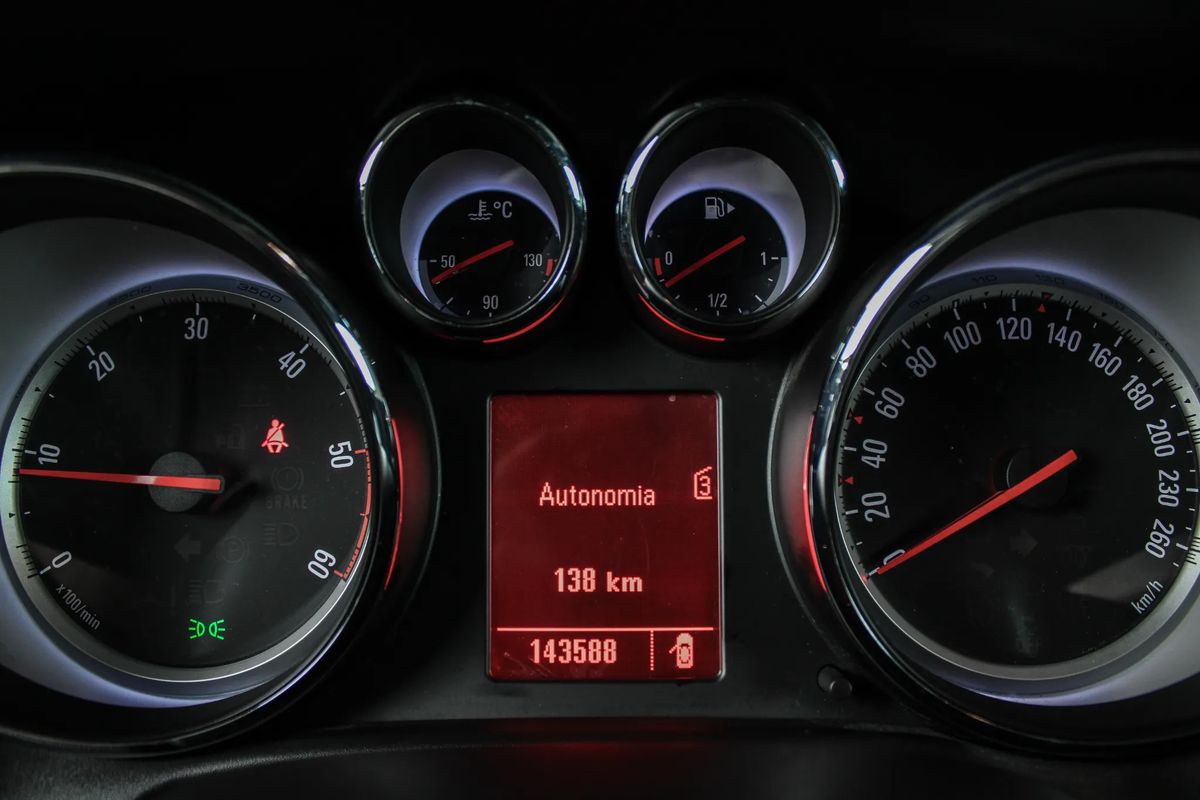 opel-astra-2010-diesel-1686cc