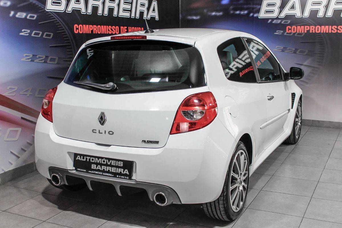 renault-clio-2011-gasolina-1998cc