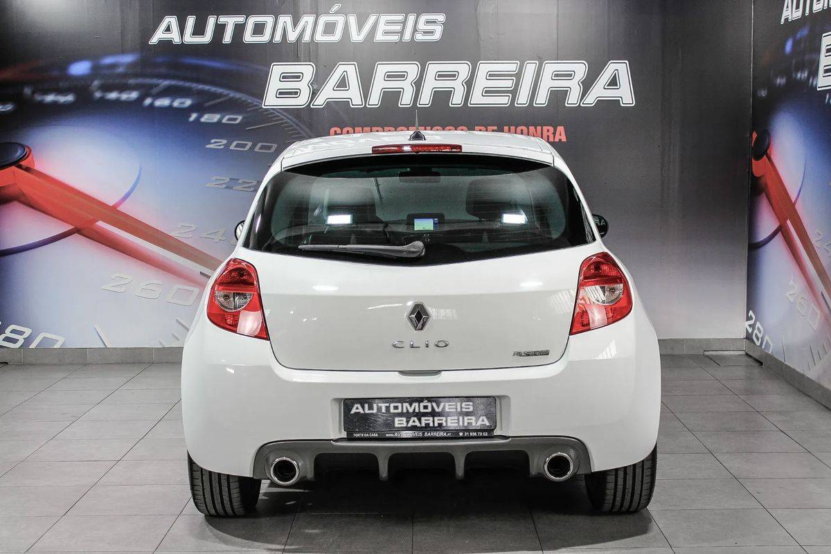 renault-clio-2011-gasolina-1998cc