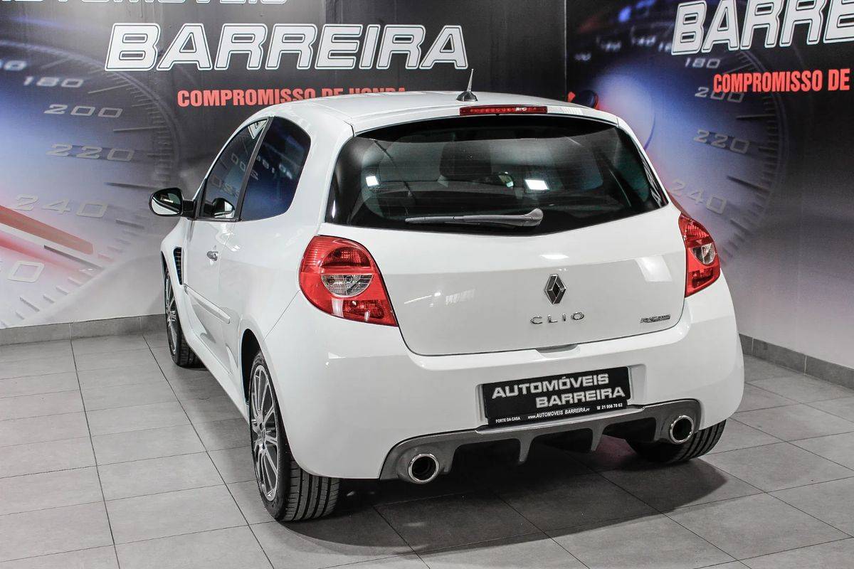 renault-clio-2011-gasolina-1998cc