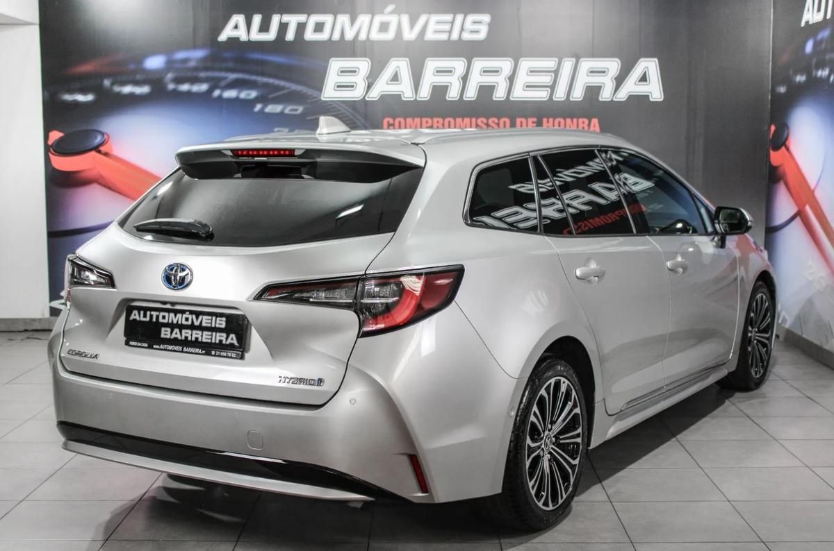 toyota-corolla-2022-hibrido-a-gasolina-1798cc