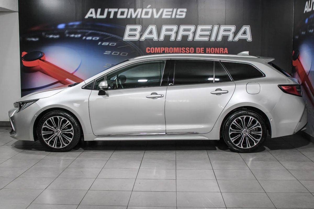 toyota-corolla-2022-hibrido-a-gasolina-1798cc