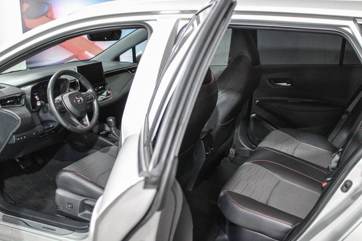 toyota-corolla-2022-hibrido-a-gasolina-1798cc