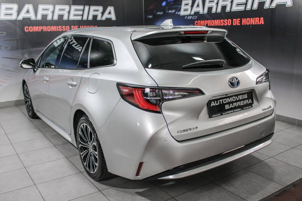 toyota-corolla-2022-hibrido-a-gasolina-1798cc