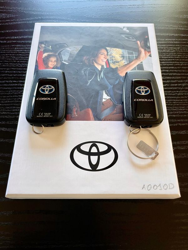 toyota-corolla-2022-hibrido-a-gasolina-1798cc