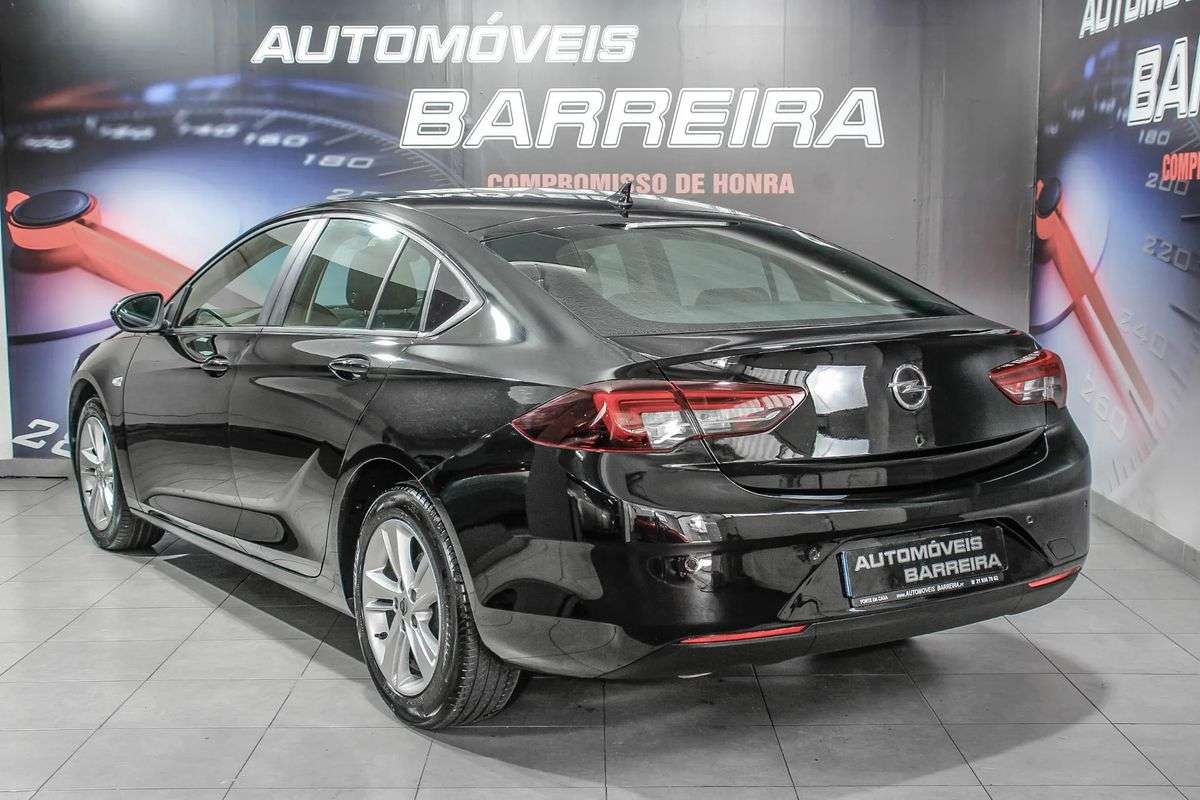 opel-insignia-2019-diesel-1598cc