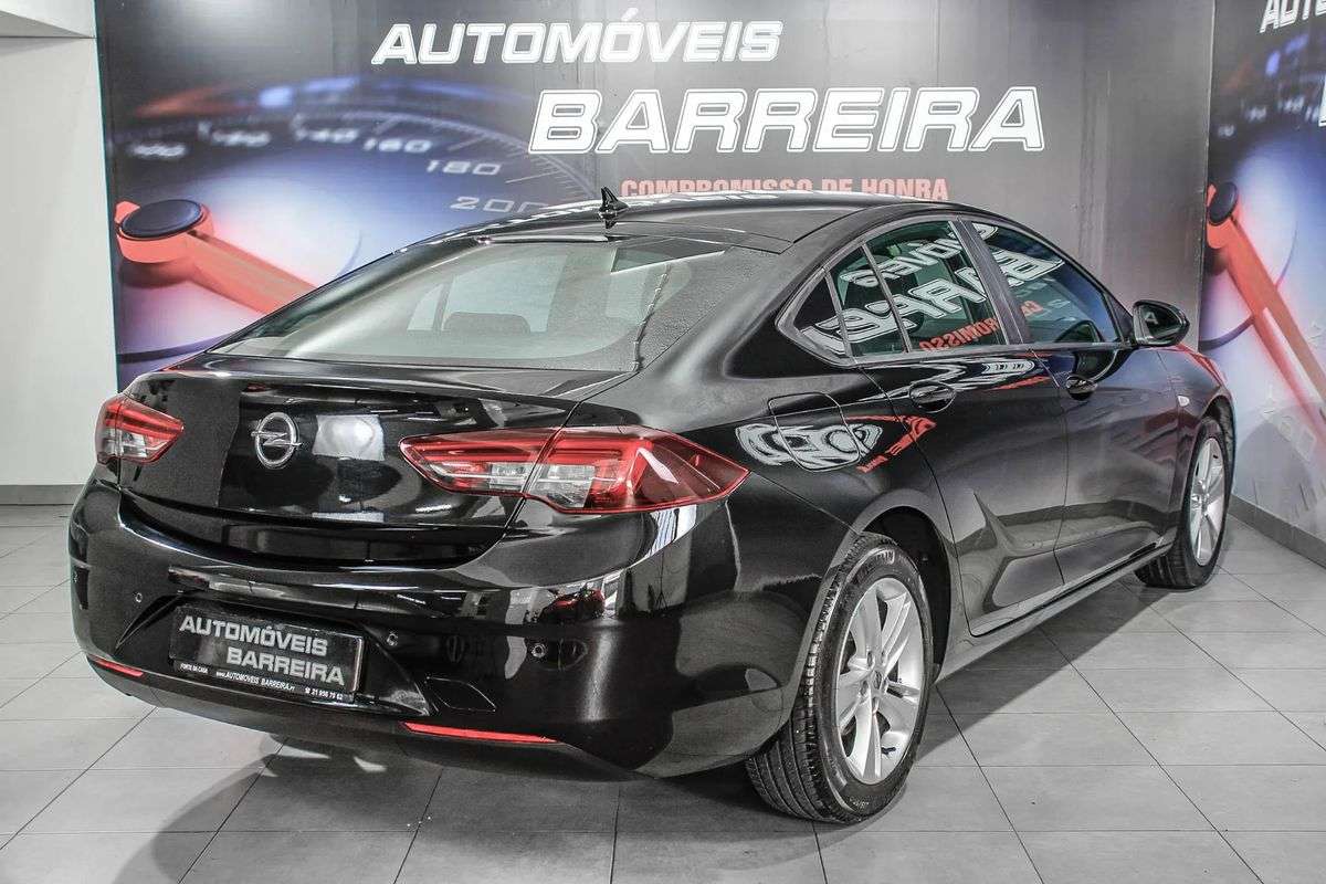 opel-insignia-2019-diesel-1598cc