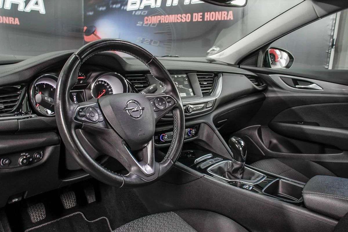 opel-insignia-2019-diesel-1598cc