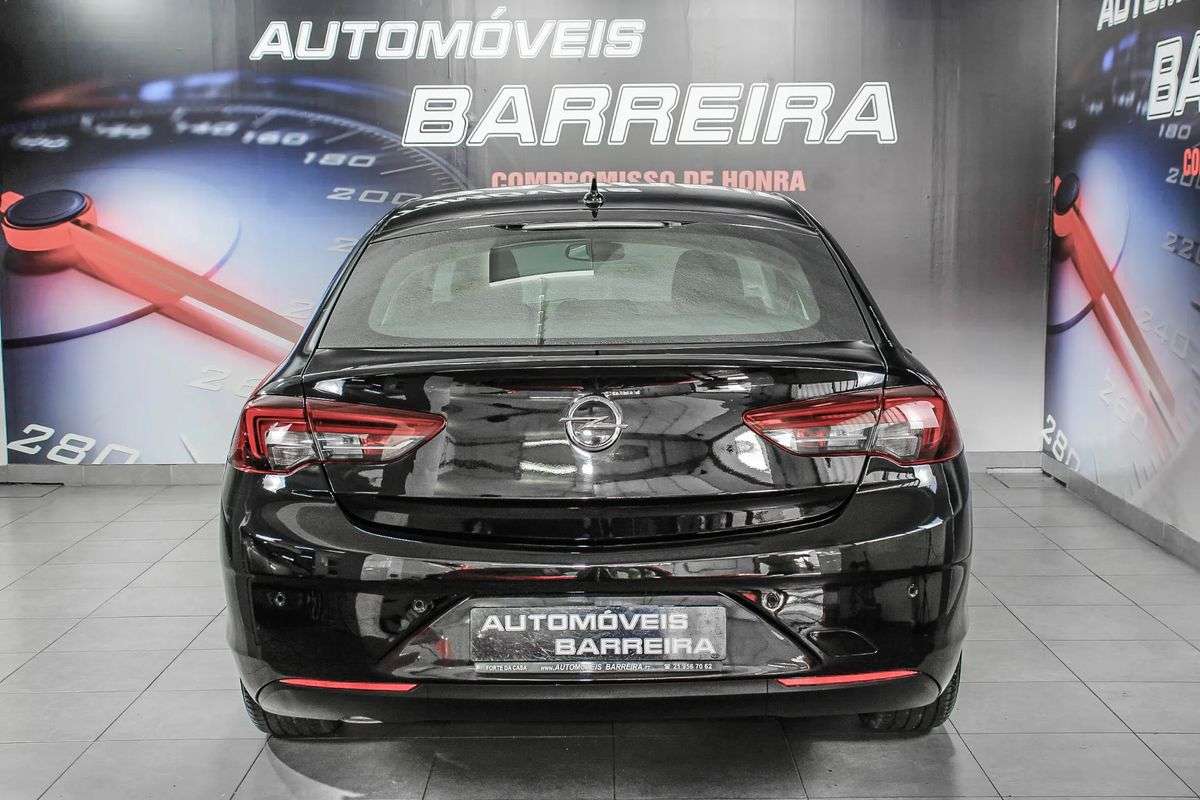 opel-insignia-2019-diesel-1598cc