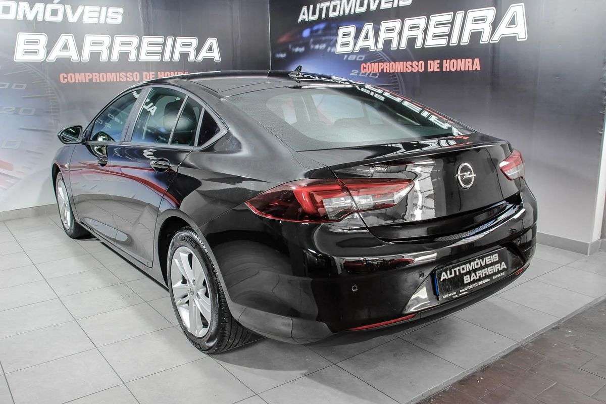 opel-insignia-2019-diesel-1598cc