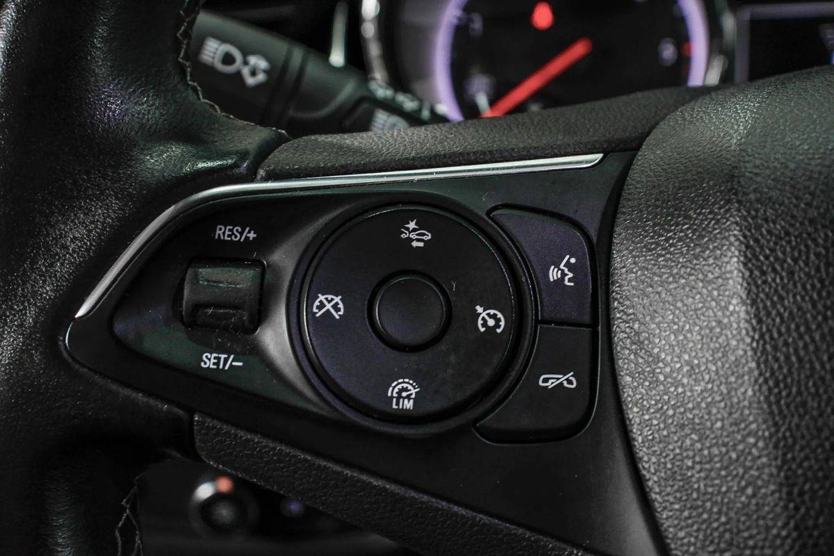 opel-insignia-2019-diesel-1598cc