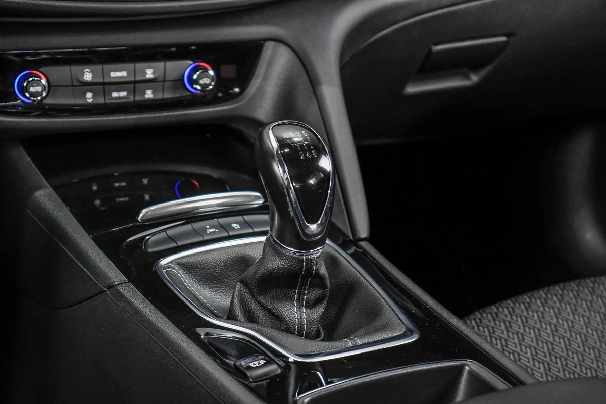 opel-insignia-2019-diesel-1598cc