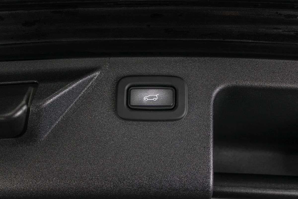 land-rover-discovery-sport-2020-diesel-1999cc