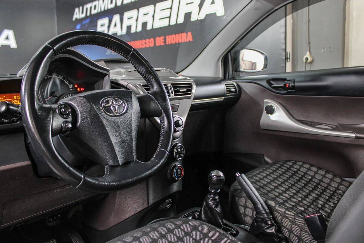 toyota-iq-2011-gasolina-998cc
