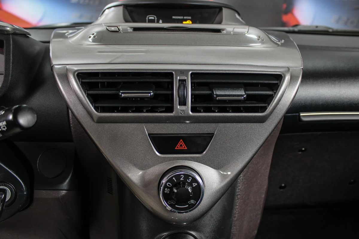 toyota-iq-2011-gasolina-998cc
