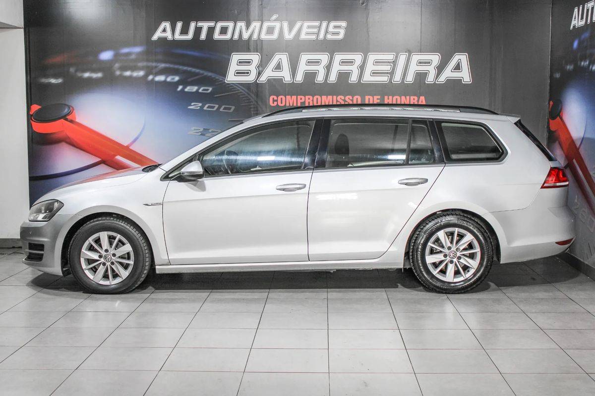 volkswagen-golf-variant-2015-diesel-1598cc